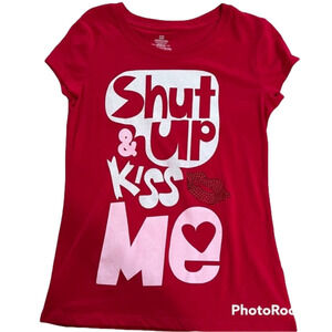 𝅺shut up and kiss me red T-shirt, small, glittery graphics, shiny lips